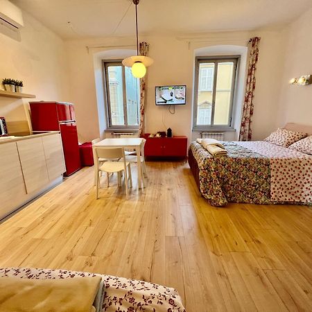 Alla Scalinata Del Teatro Rossetti Confort Suites Parcheggio Trieste Eksteriør billede