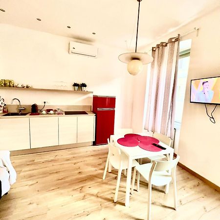 Alla Scalinata Del Teatro Rossetti Confort Suites Parcheggio Trieste Eksteriør billede