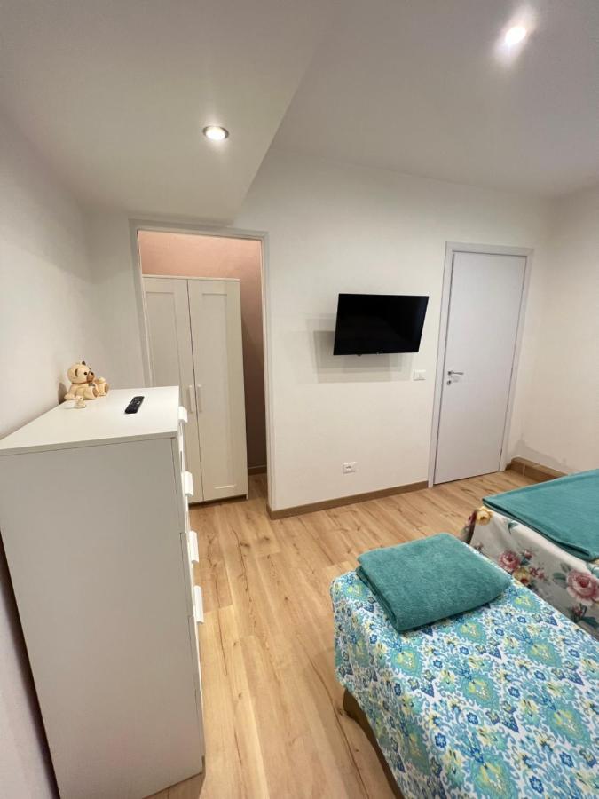 Alla Scalinata Del Teatro Rossetti Confort Suites Parcheggio Trieste Eksteriør billede