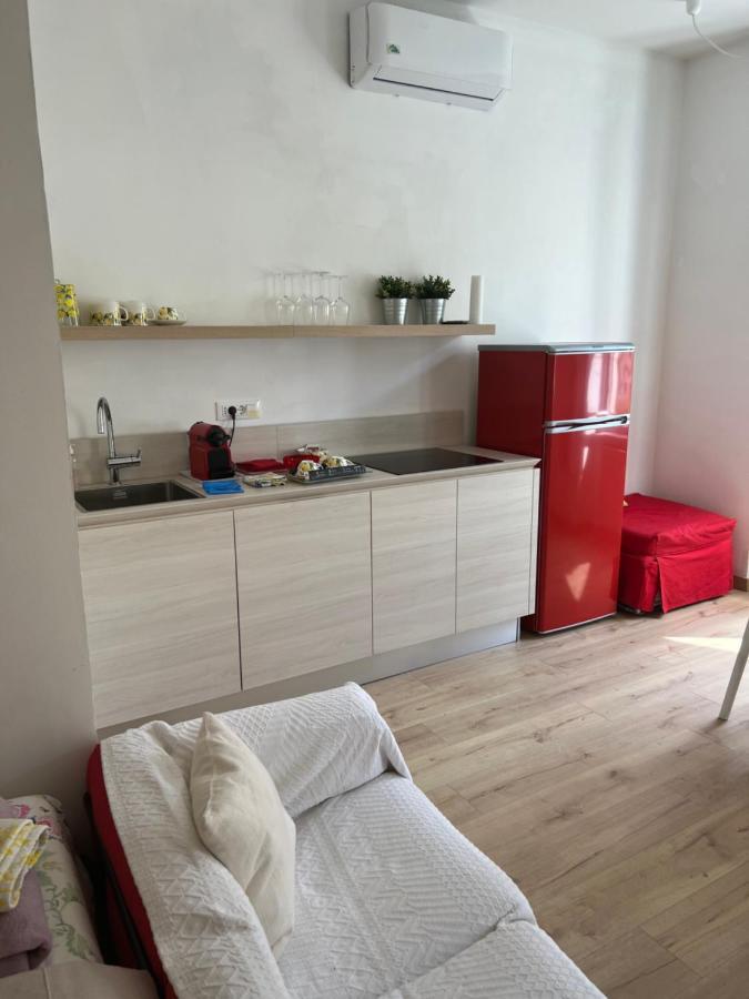 Alla Scalinata Del Teatro Rossetti Confort Suites Parcheggio Trieste Eksteriør billede